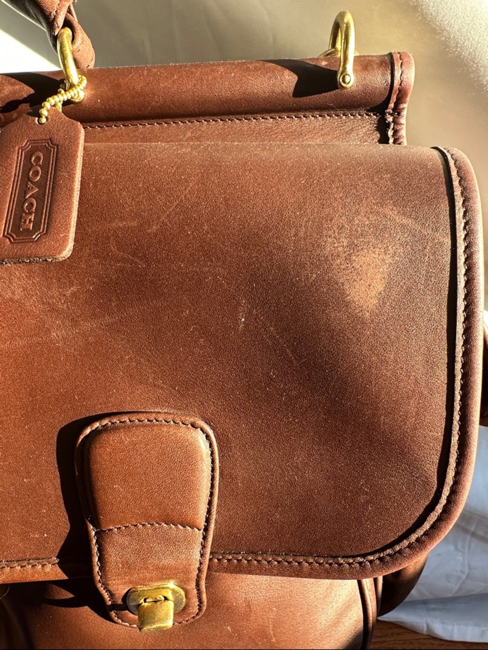 Vintage Coach Field Bag, Style 0594, in Mahogany - Picture 2 of 15